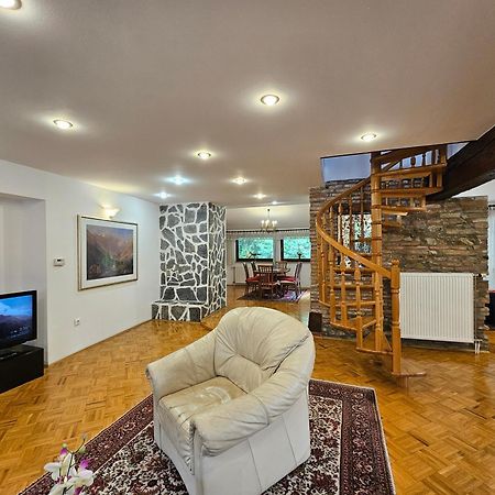 Apartment Nina With Private Terrace Tour As Любляна Экстерьер фото